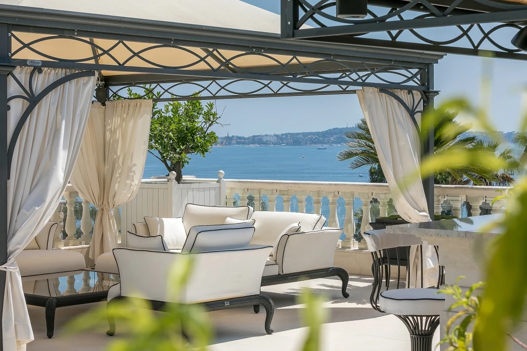 1680597545-Luxury Real estate rent Cannes Sky property chill out.webp